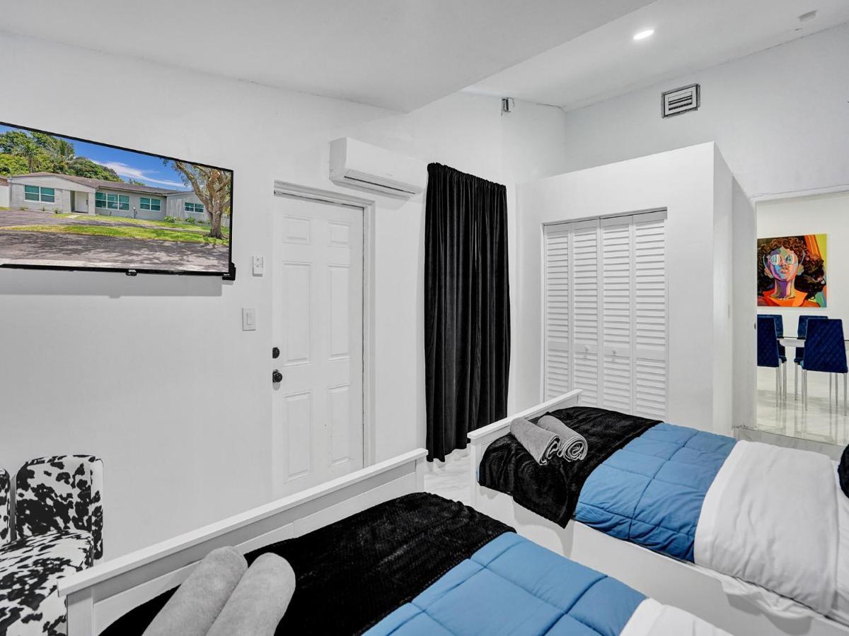 Escape To Miami Retreat Villa นอร์ทไมอามีบีช ภายนอก รูปภาพ