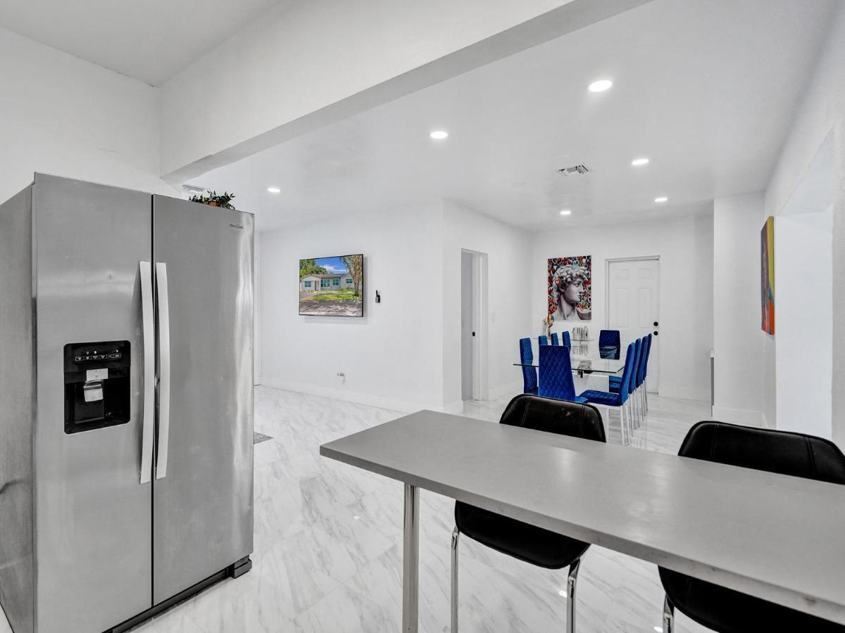 Escape To Miami Retreat Villa นอร์ทไมอามีบีช ภายนอก รูปภาพ