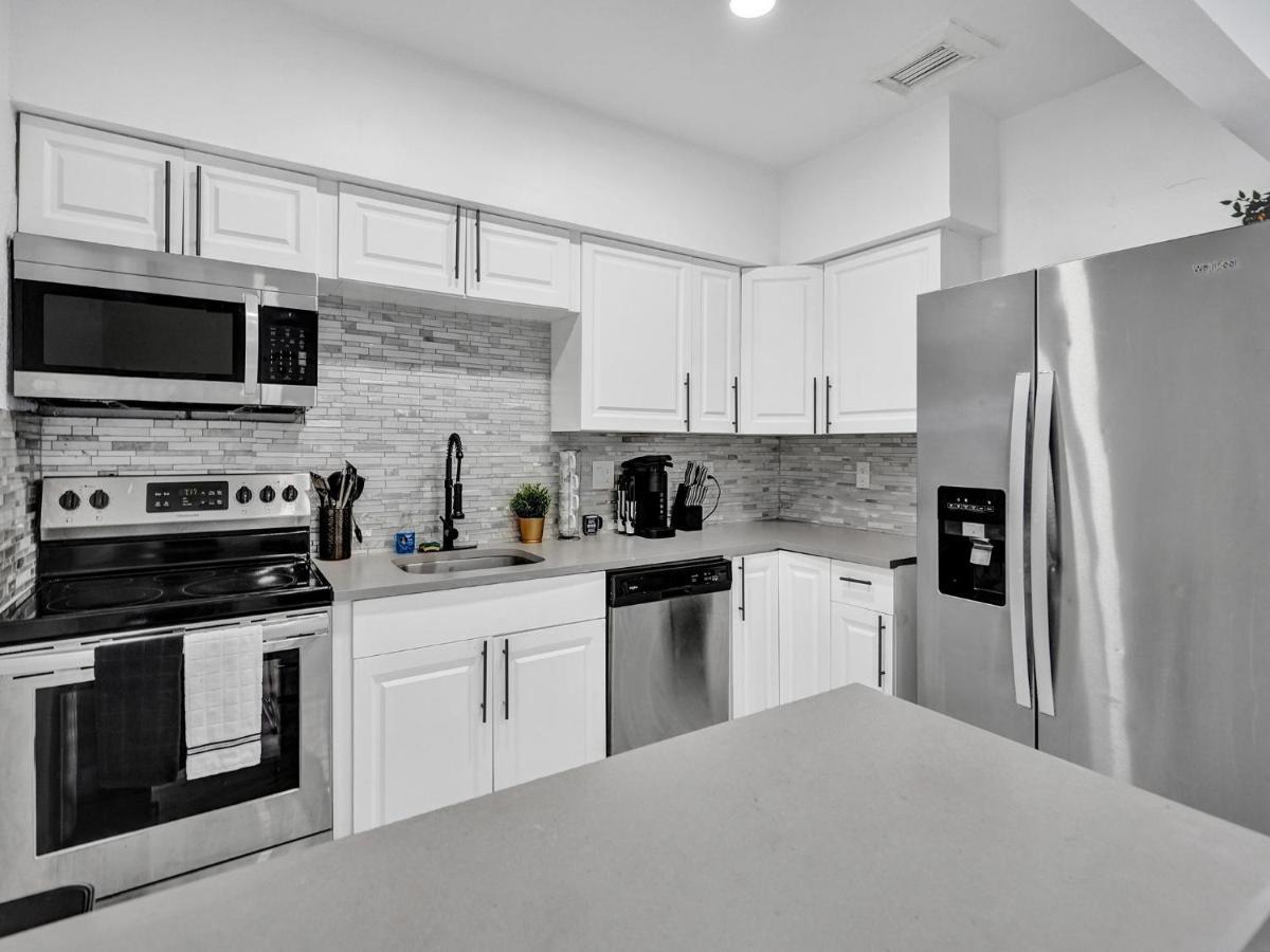 Escape To Miami Retreat Villa นอร์ทไมอามีบีช ภายนอก รูปภาพ