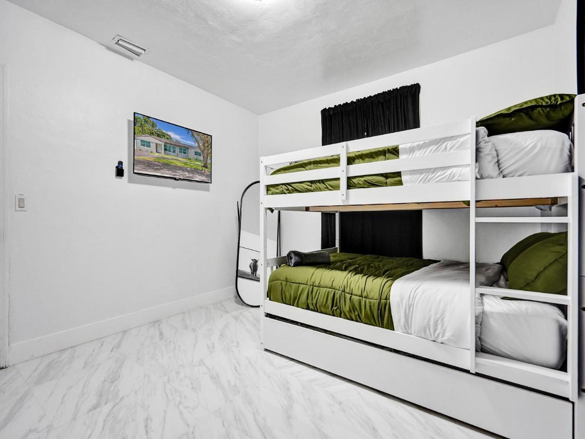 Escape To Miami Retreat Villa นอร์ทไมอามีบีช ภายนอก รูปภาพ
