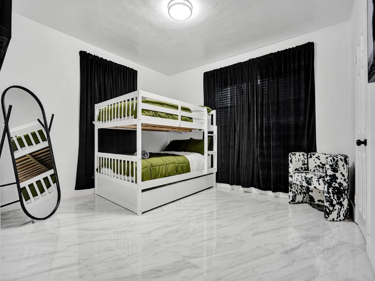 Escape To Miami Retreat Villa นอร์ทไมอามีบีช ภายนอก รูปภาพ